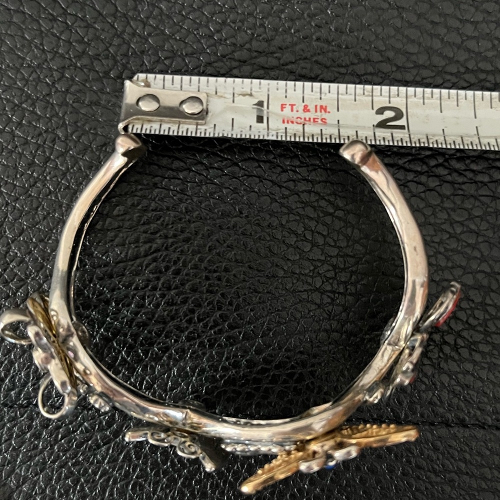 Veronica Diné Navajo Butterfly
Cuff Bracelet - Picture 8 of 16